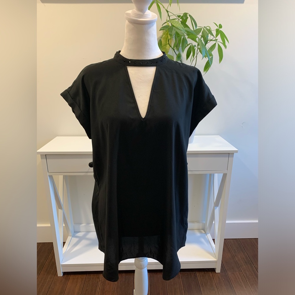 Express short sleeve blouse, size L